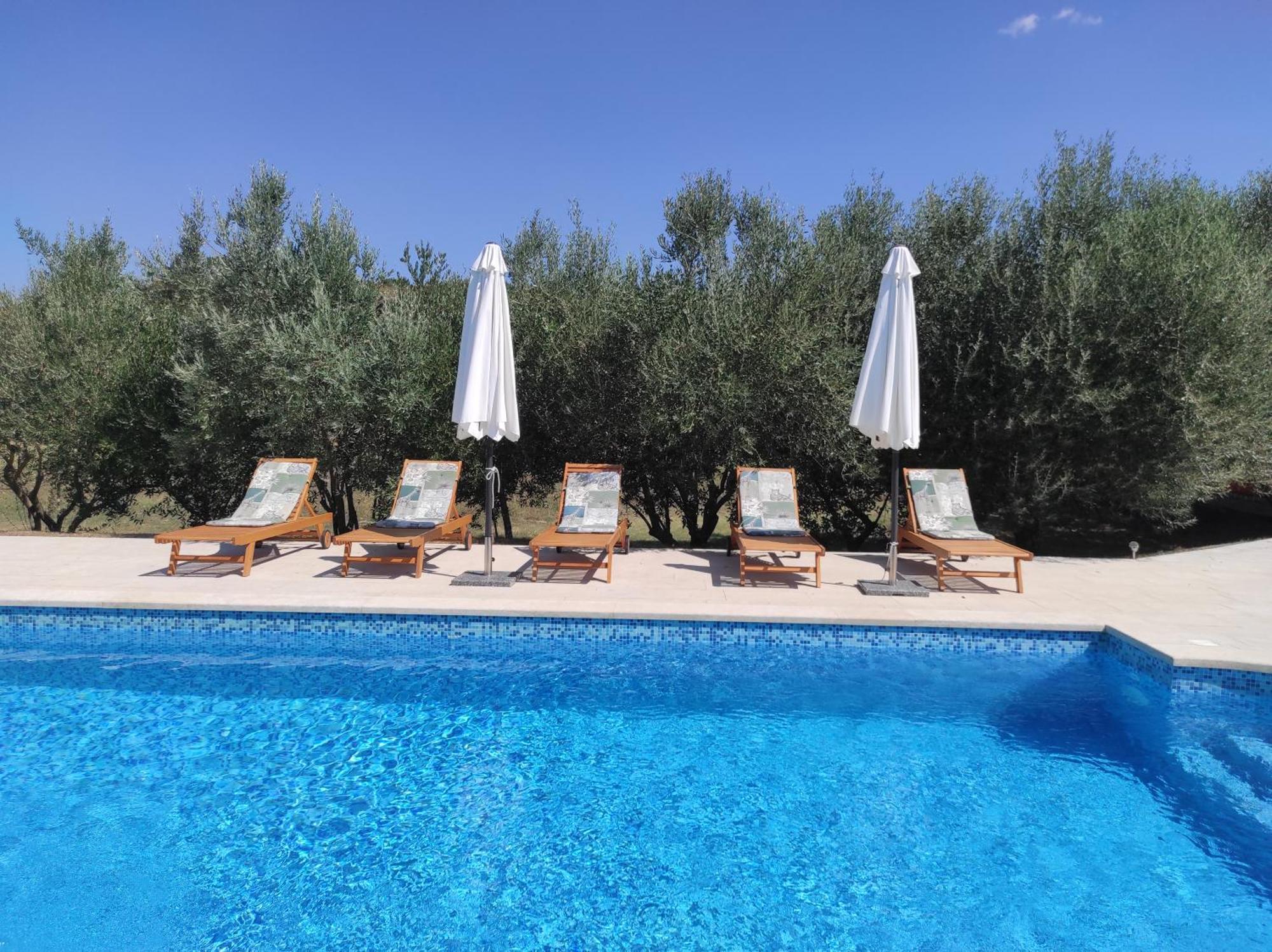 Holiday Home Dorina Barban Екстериор снимка